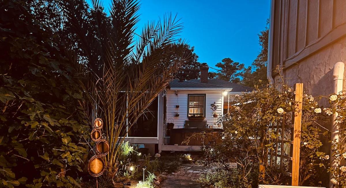 The Casita Serenely Welcomes Guests All Year Round Wilmington Bagian luar foto